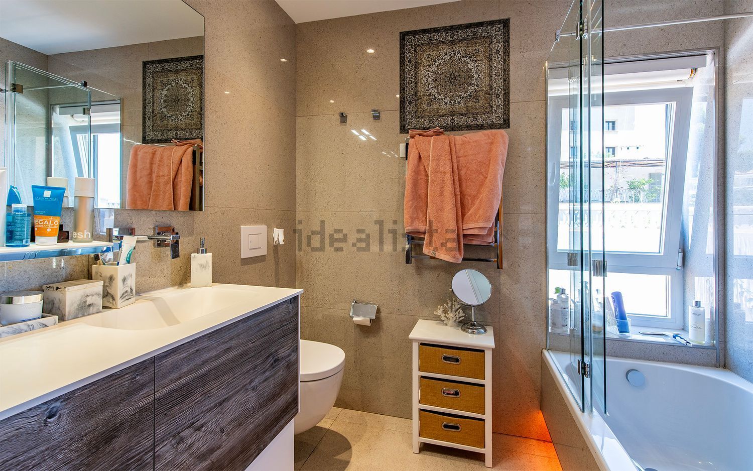 Seafront attic in Calvià — Bathroom