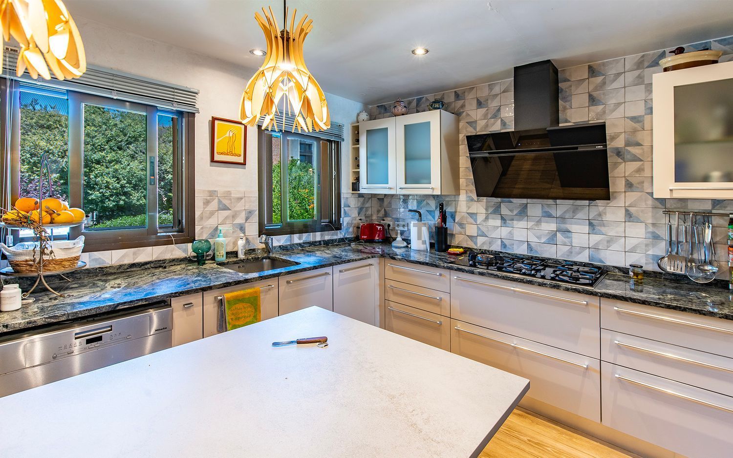Seafront attic in Calvià — Kitchen