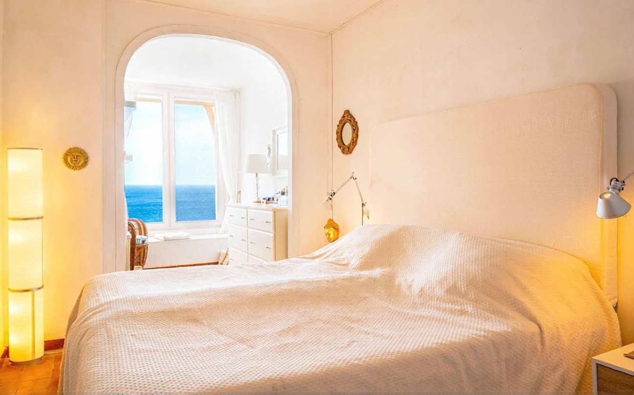 Appartement en attique en première ligne de mer à Andratx — Chambre