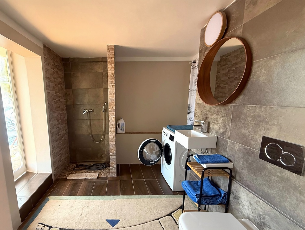 Beachfront flat in Andratx — Bathroom