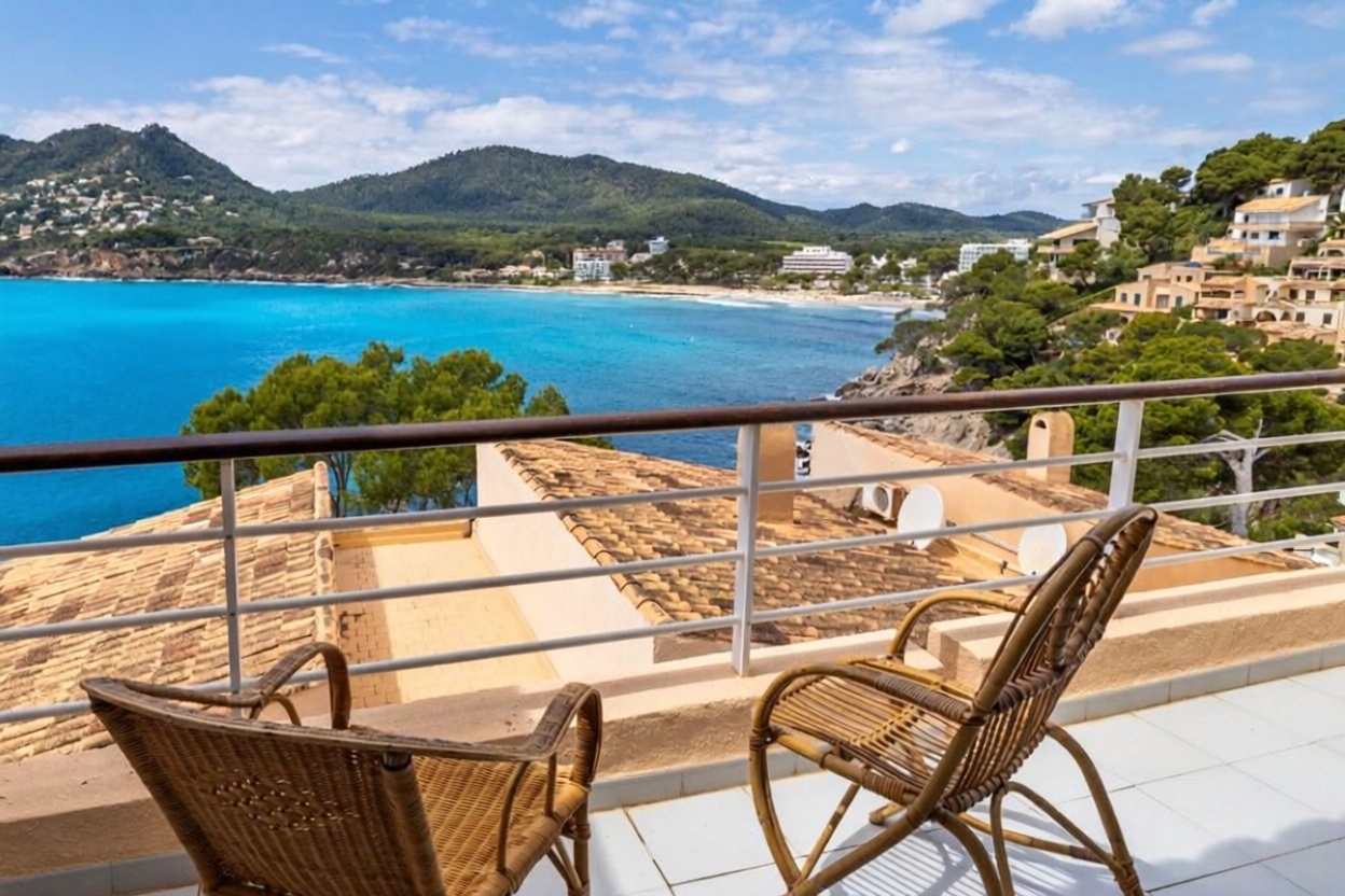 Beachfront duplex in Capdepera — Sea terrace
