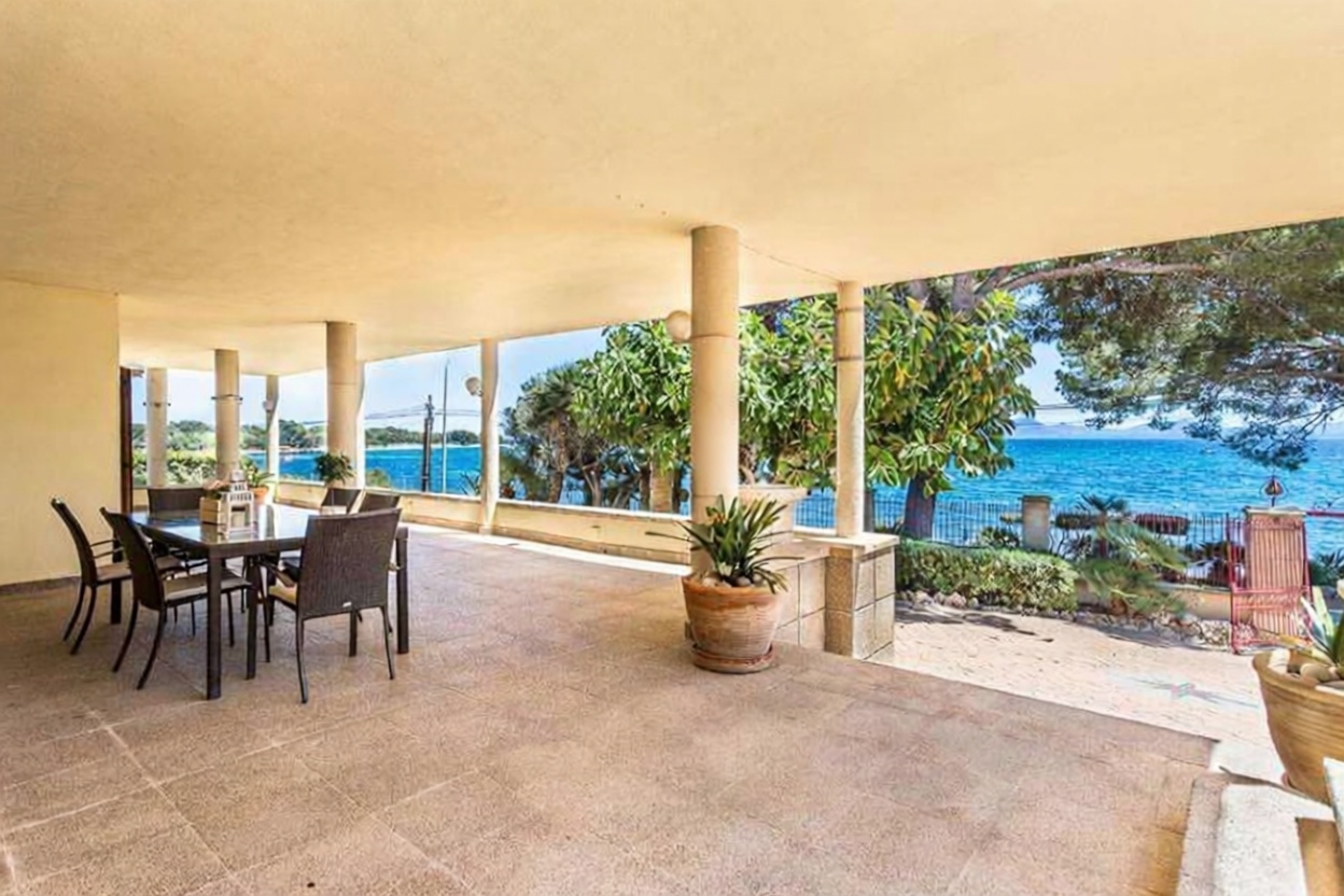 Beachfront flat in Alcúdia
