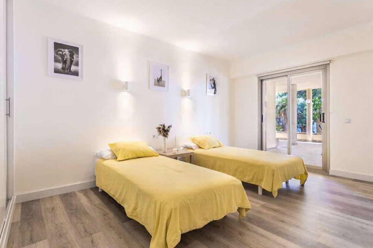 Beachfront flat in Alcúdia — Bedroom