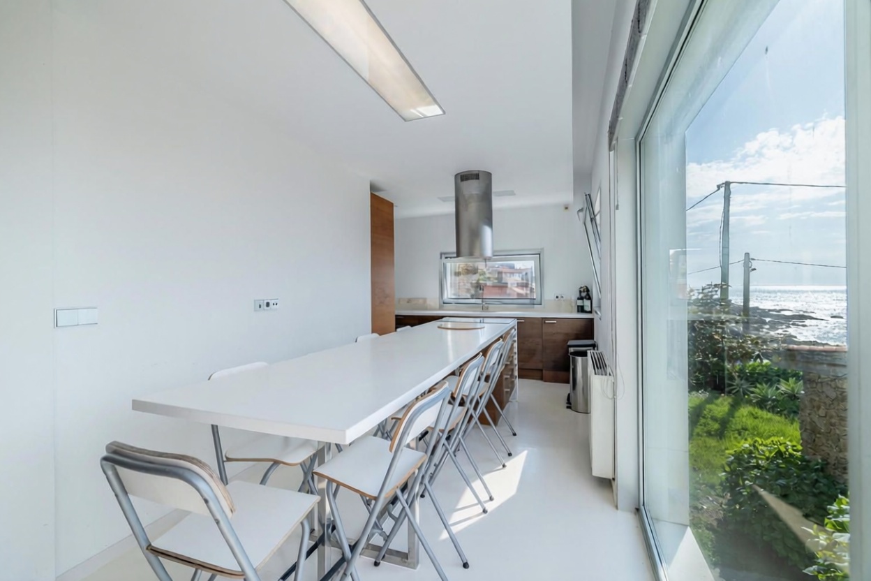 Chalet with direct beach access in a Guarda — Kitchen