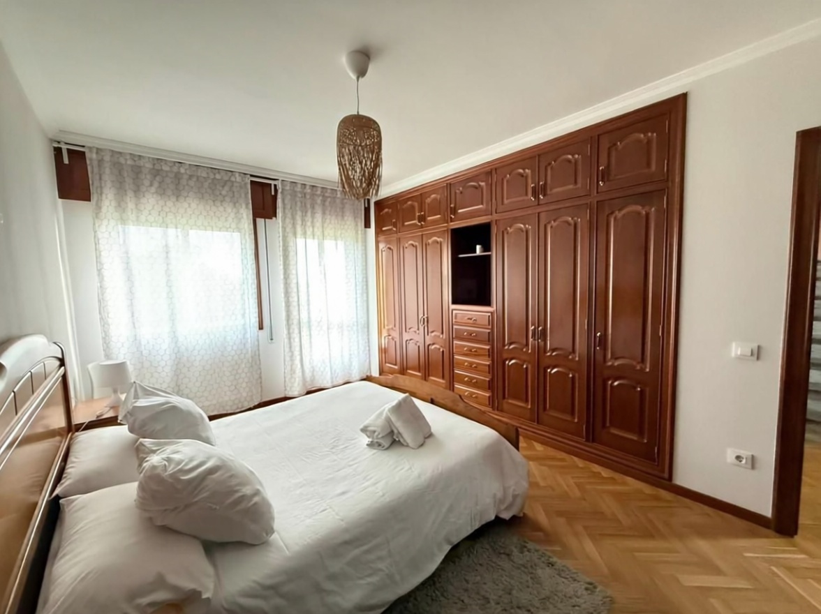 Chalet with direct beach access in Oia — Bedroom