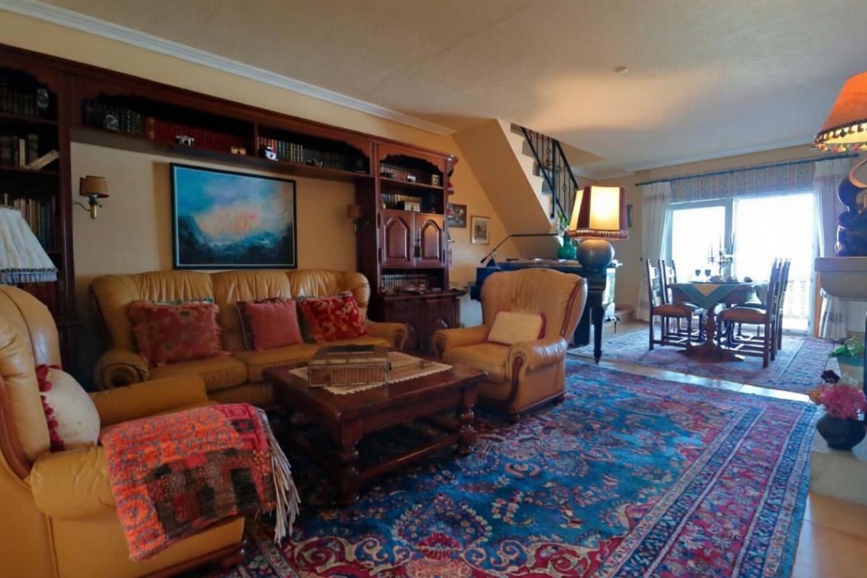Chalet with direct beach access in Pontevedra — Living room