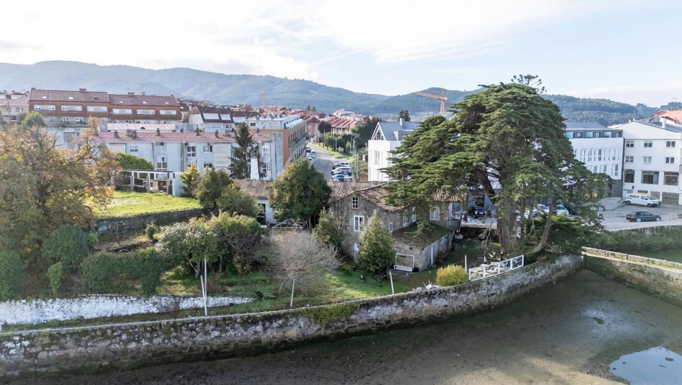 Chalet with direct beach access in Baiona — Aerial