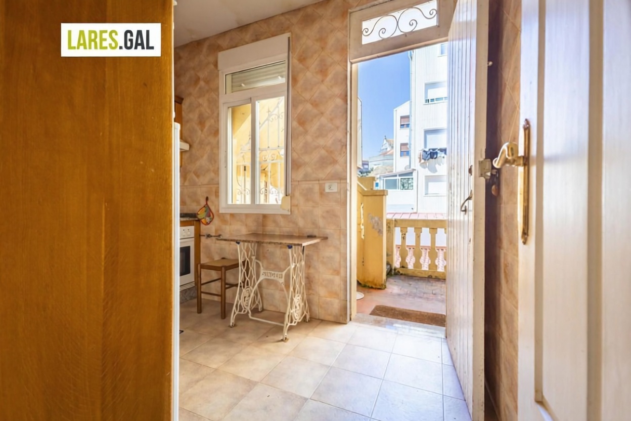 Chalet with direct beach access in Cangas — Kitchen