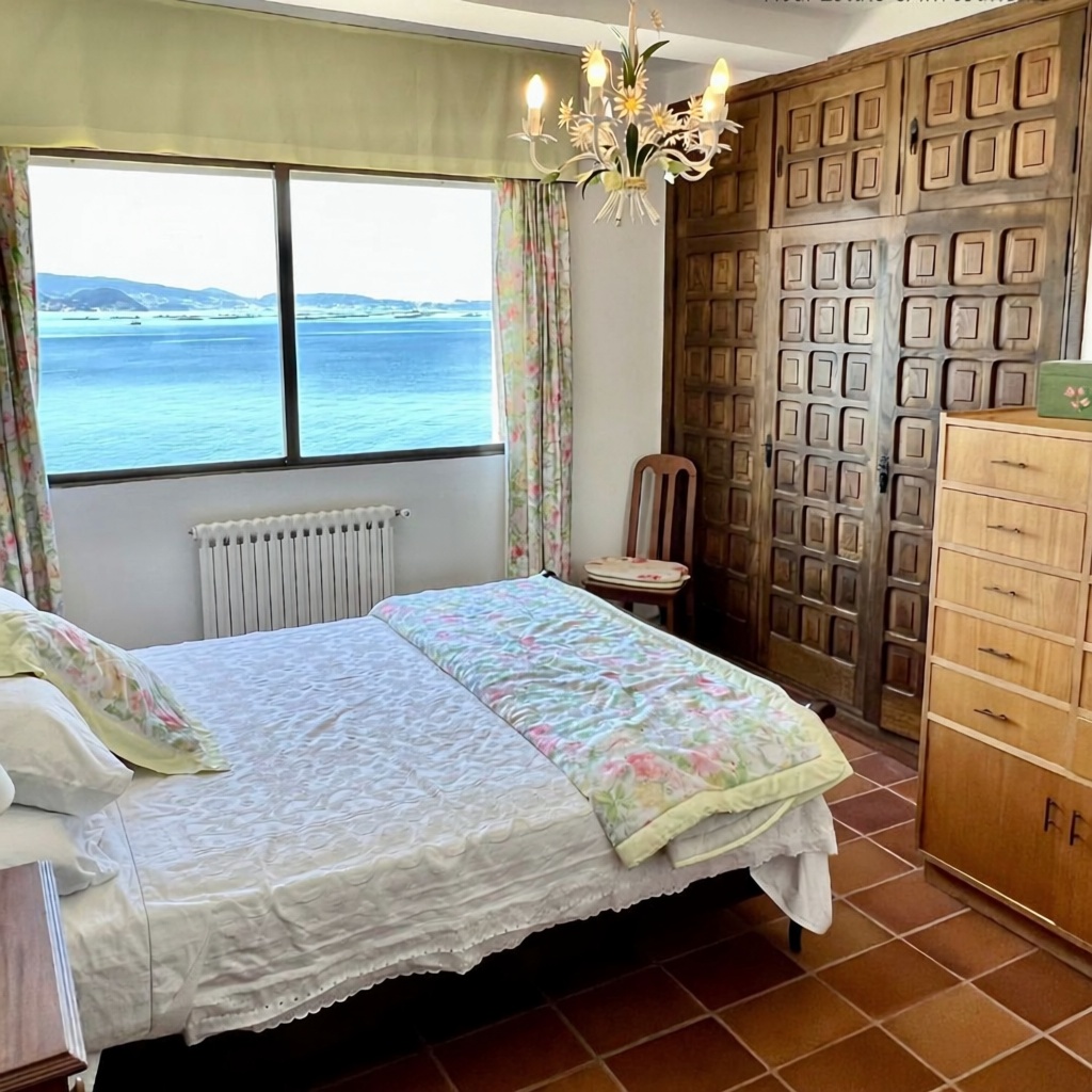 Chalet avec accès direct à la plage à Combarro — Chambre