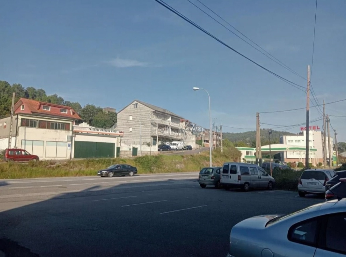 Chalet with direct beach access in Pontevedra — Facade