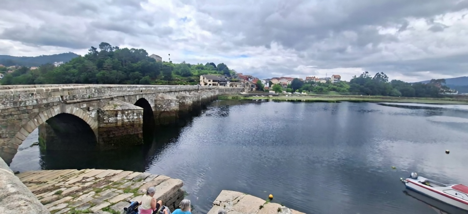 Beachfront flat in Pontevedra — Sea view