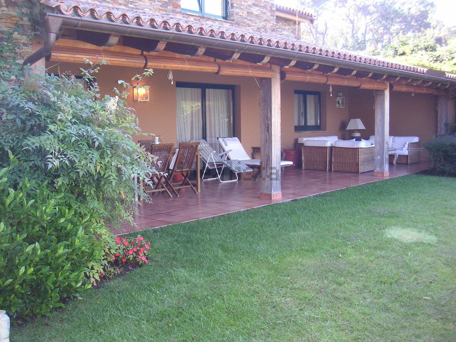Chalet for sale with direct beach access in O Grove