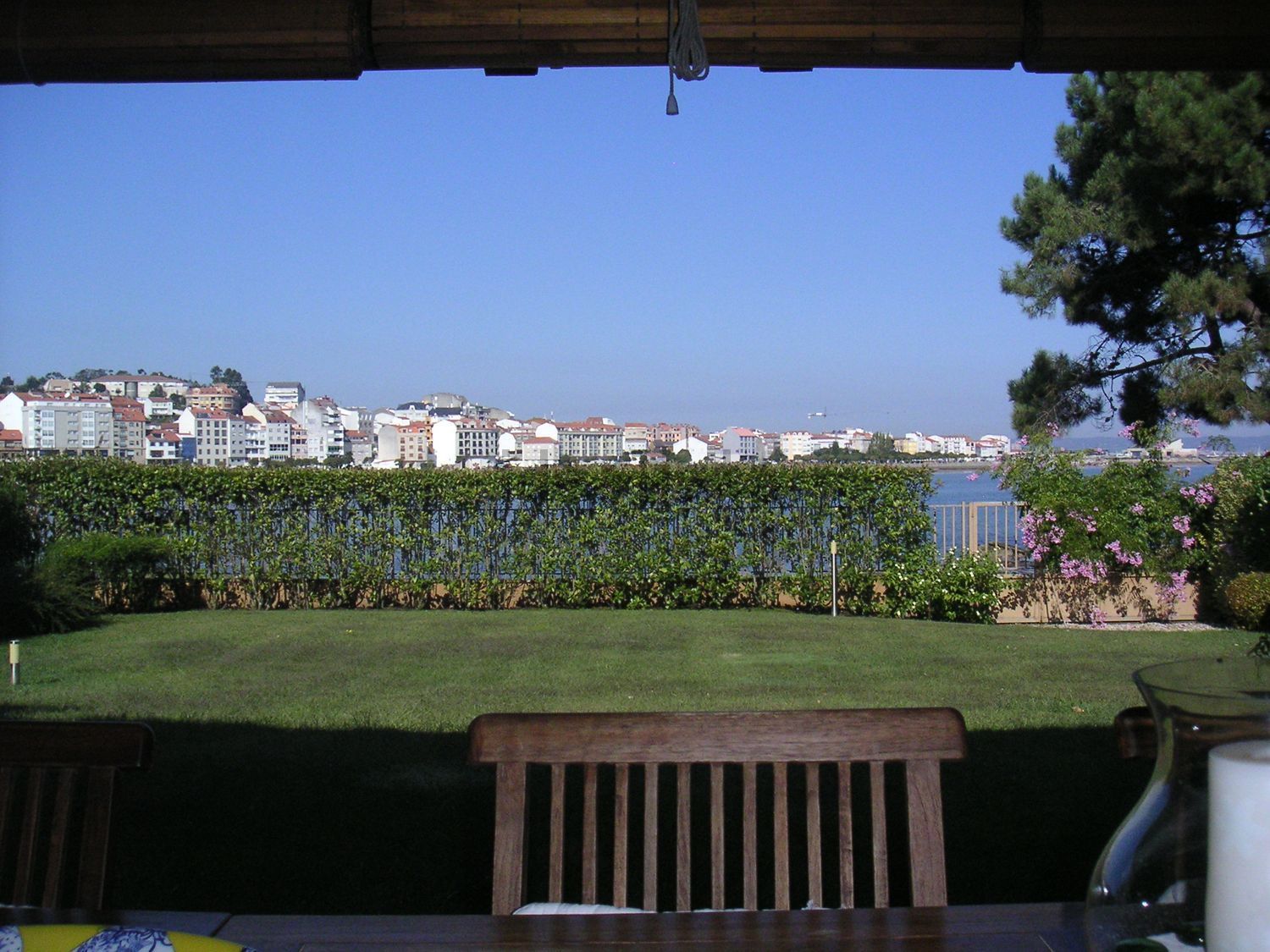 Chalet for sale with direct beach access in O Grove