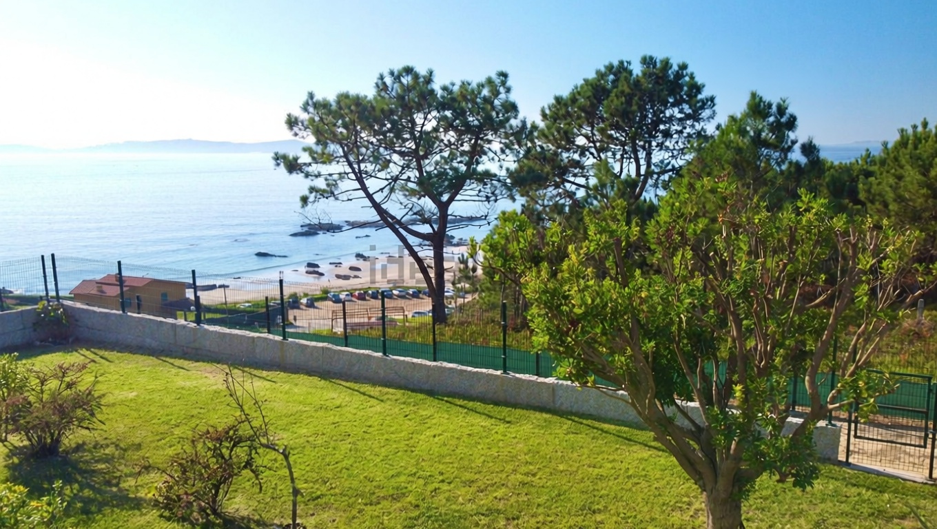 Chalet avec accès direct à la plage à Noalla — Vue mer