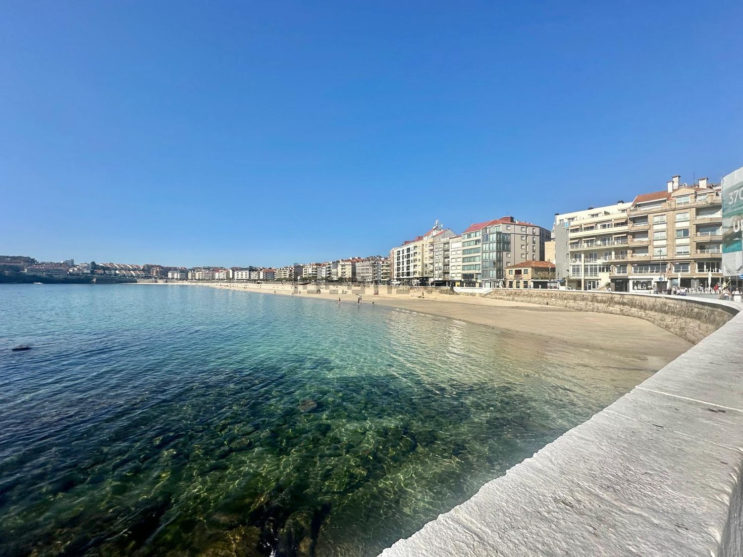 Appartement en première ligne de plage à Sanxenxo — Vue mer