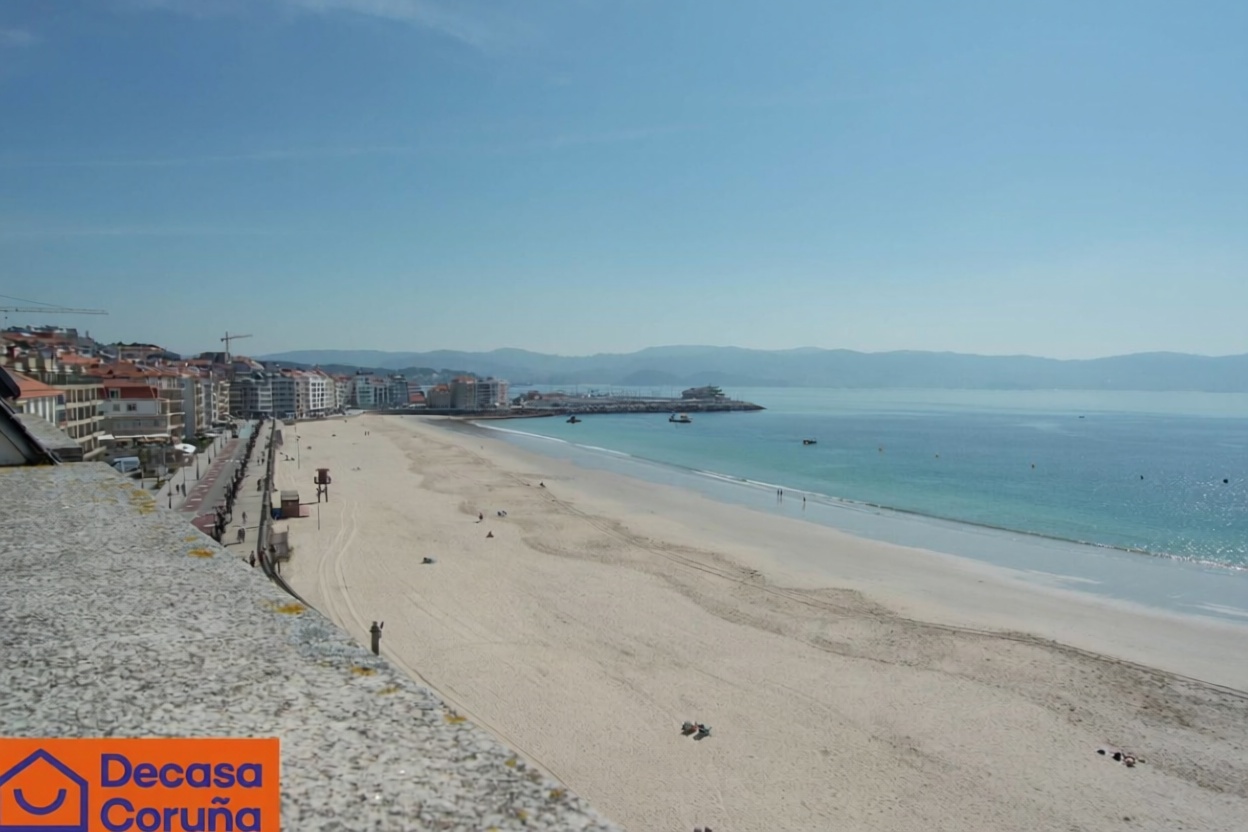 Appartement en première ligne de plage à Sanxenxo — Vue mer