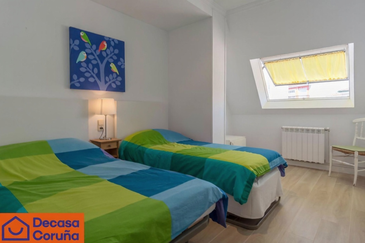 Appartement en première ligne de plage à Sanxenxo — Chambre