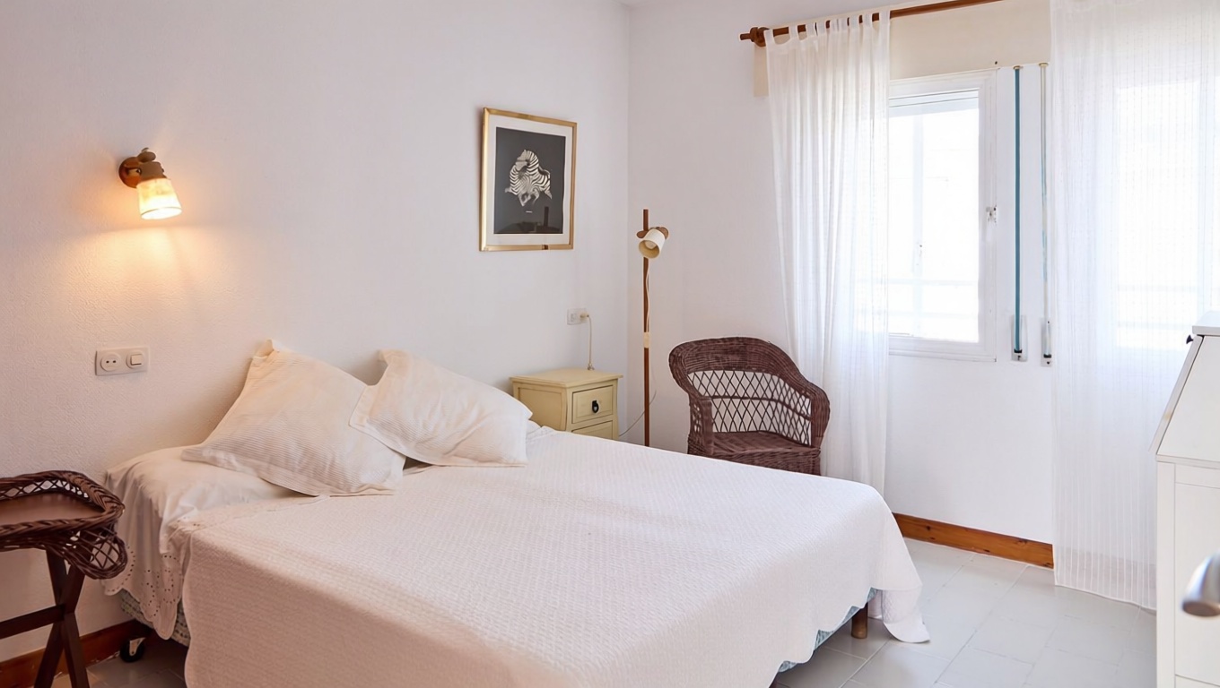 Appartement en attique en première ligne de mer à Sanxenxo — Chambre