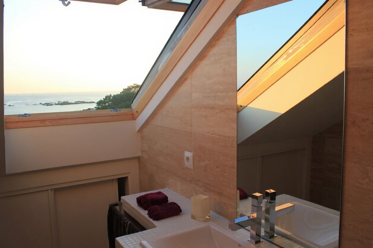 Duplex em primeira linha de praia em O Grove — Casa banho