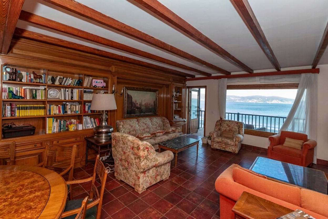 Appartement en première ligne de plage à Sanxenxo — Séjour