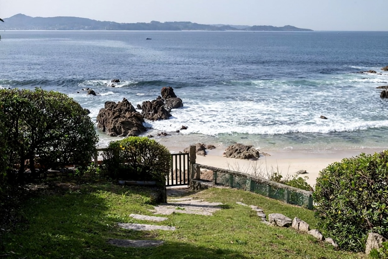 Appartement en attique en première ligne de mer à Sanxenxo — Vue mer