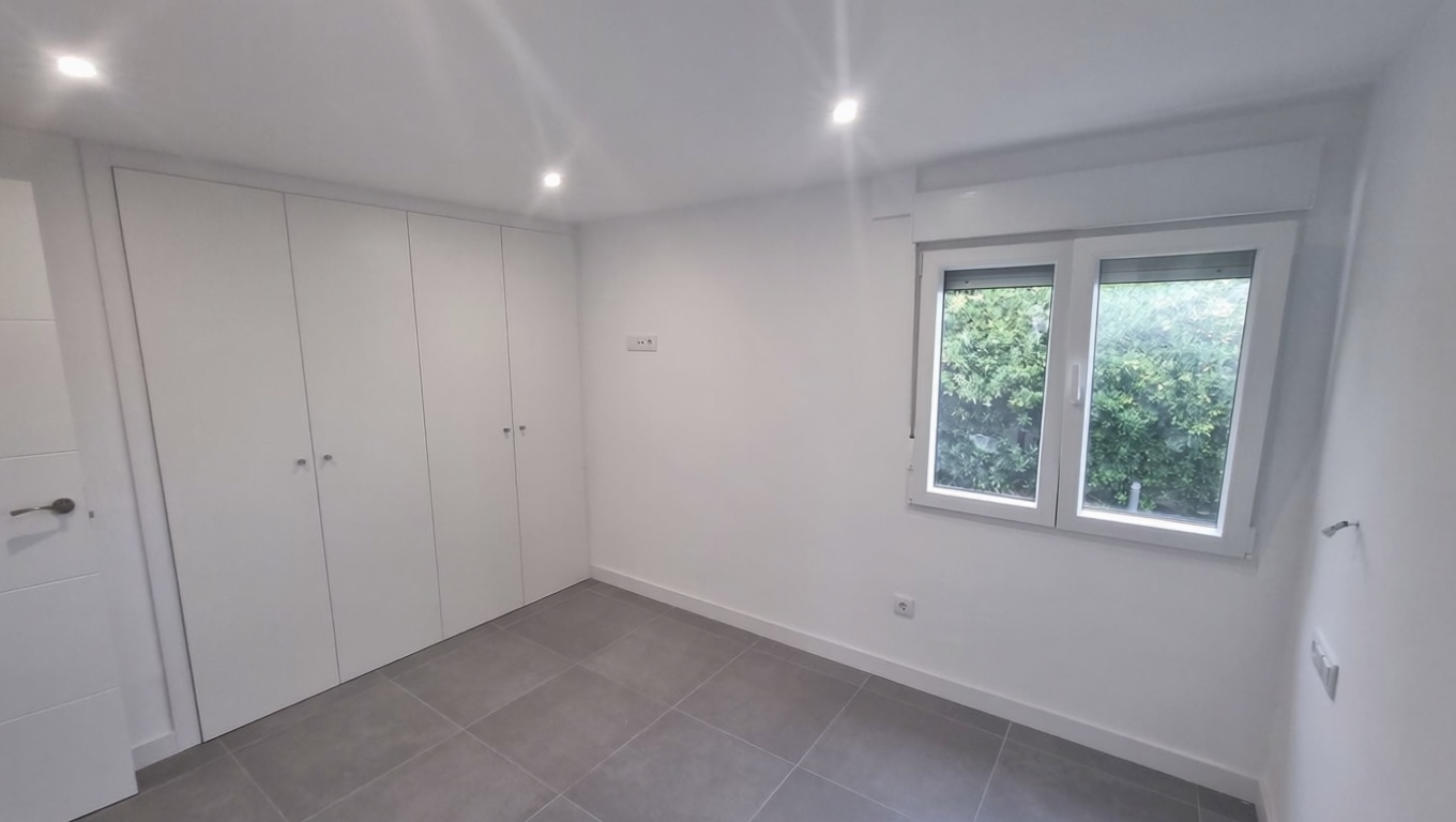 Appartement en première ligne de plage à Sanxenxo — Chambre