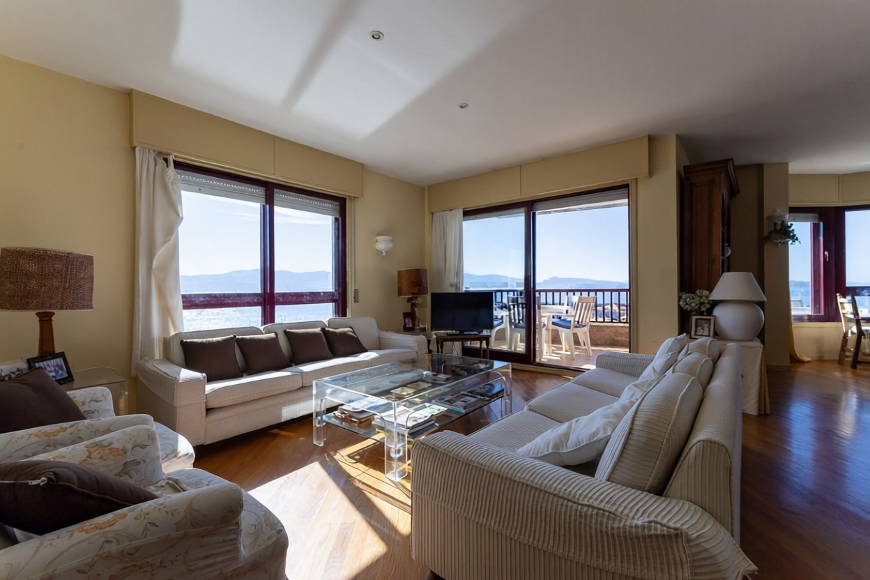 Apartamento em primeira linha de praia em Sanxenxo — Sala