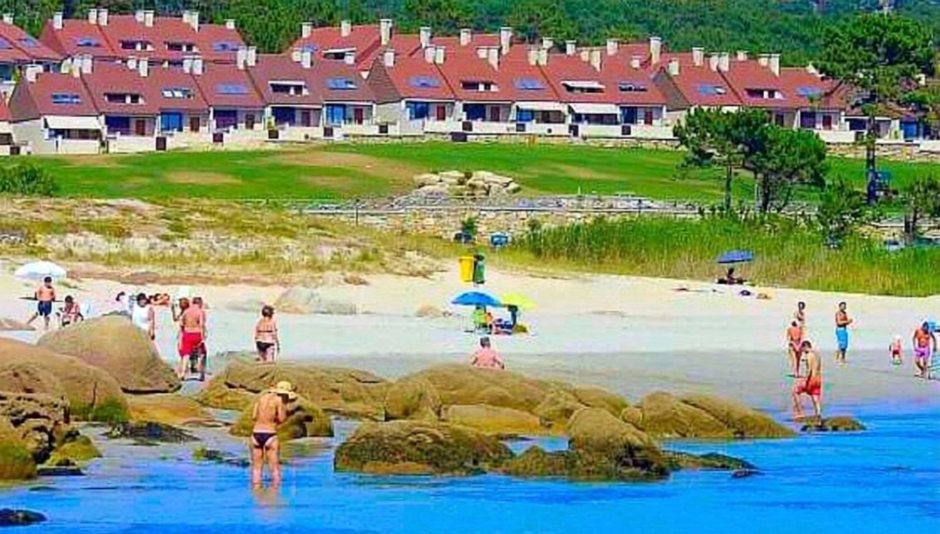 Chalet avec accès direct à la plage à O Grove — Vue mer