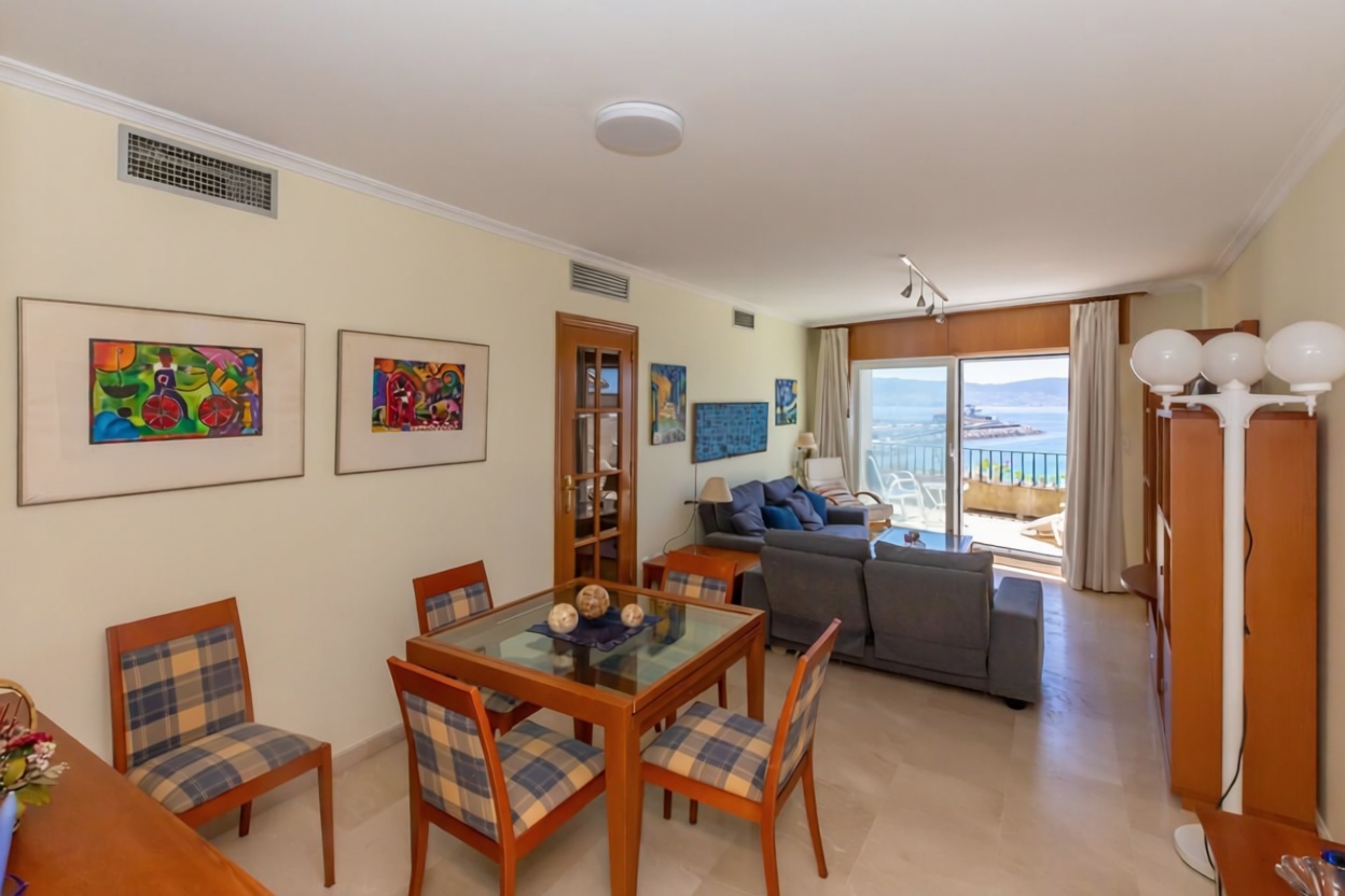 Ático em primeira linha de mar em Sanxenxo — Sala