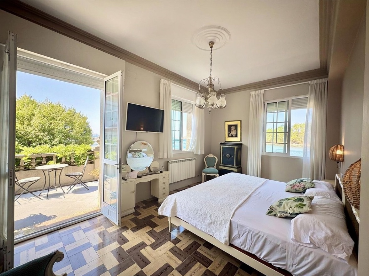 Chalet com acesso direto à praia em Vilagarcía de Arousa — Quarto
