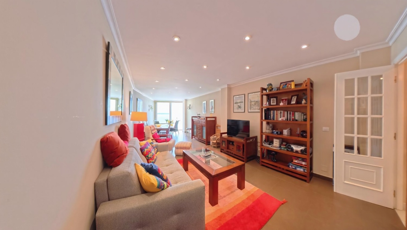 Appartement en première ligne de plage à Sanxenxo — Séjour