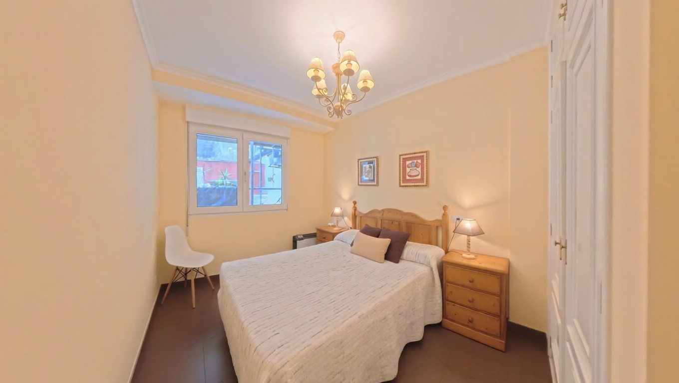 Appartement en première ligne de plage à Sanxenxo — Chambre