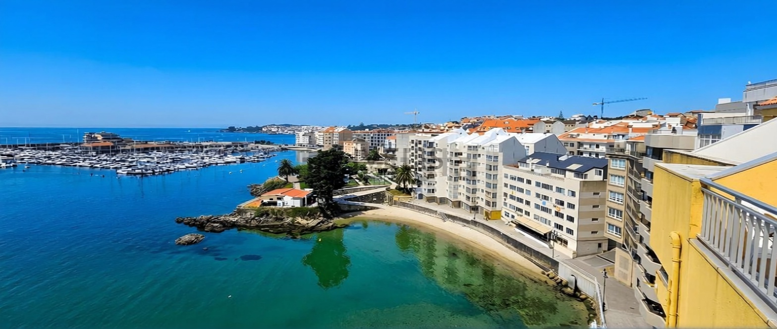 Seafront attic in Sanxenxo — Sea view