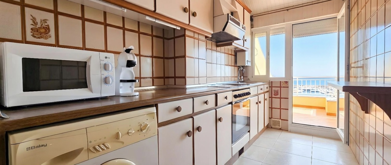Seafront attic in Sanxenxo — Kitchen