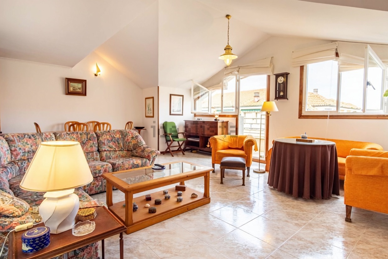 Ático em primeira linha de mar em Sanxenxo — Sala