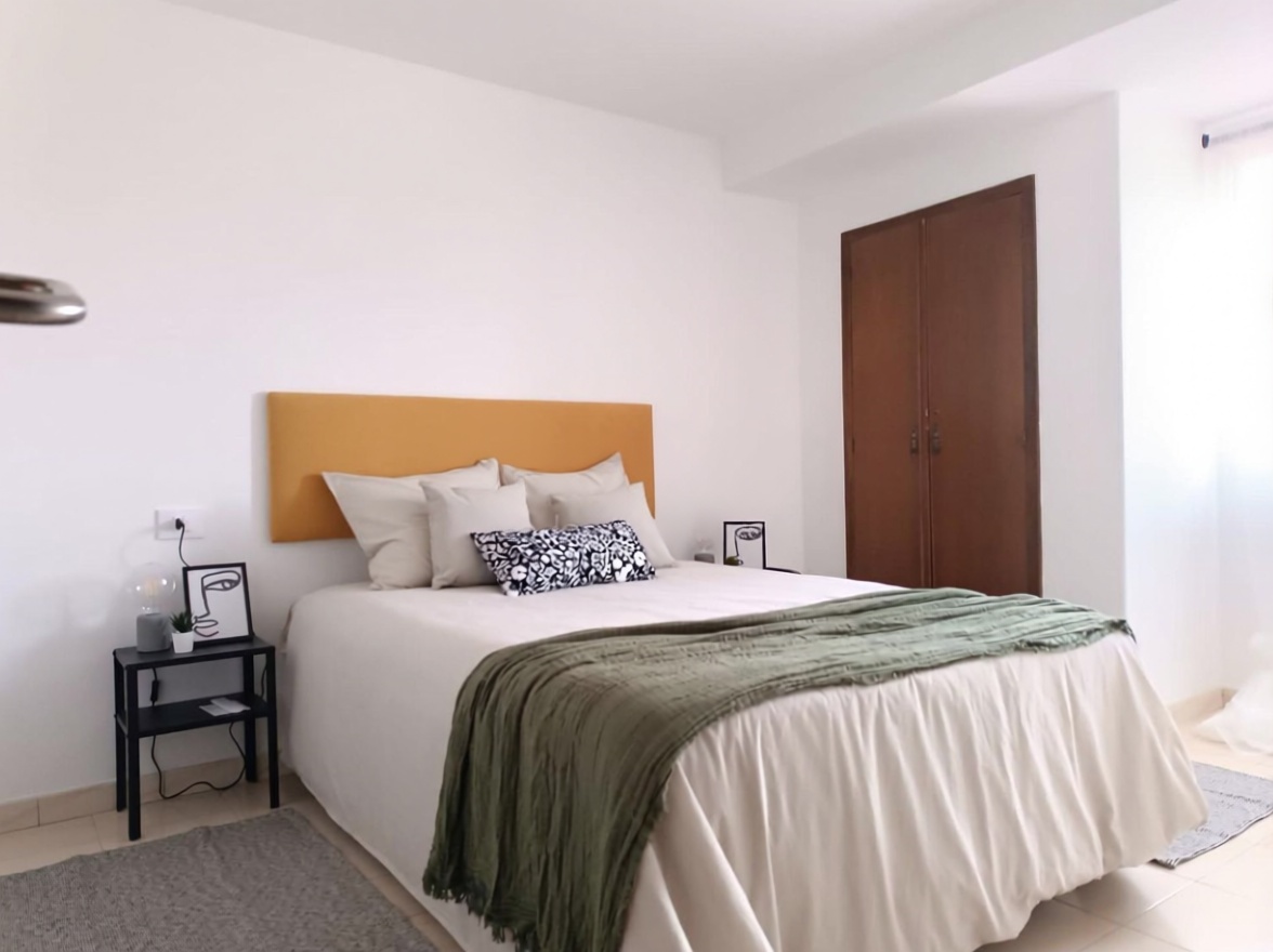 Chalet with direct beach access in O Grove — Bedroom
