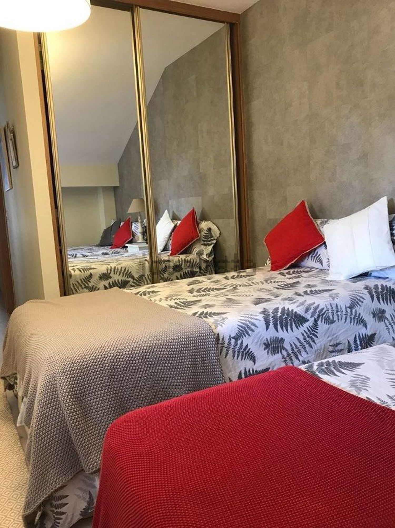 Appartement en première ligne de plage à Sanxenxo — Chambre
