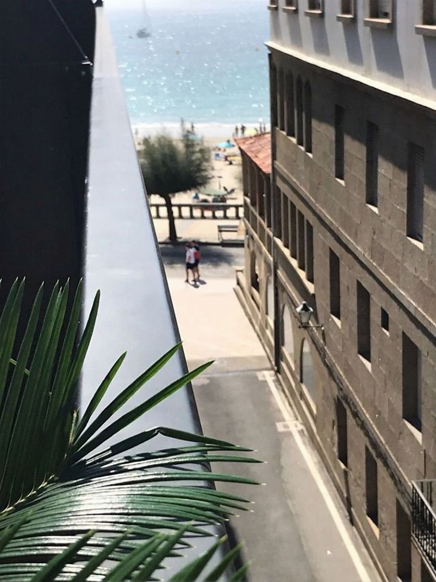 Beachfront flat in Sanxenxo — Sea view