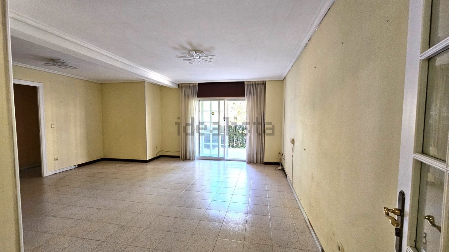 Appartement en première ligne de plage à Sanxenxo — Séjour