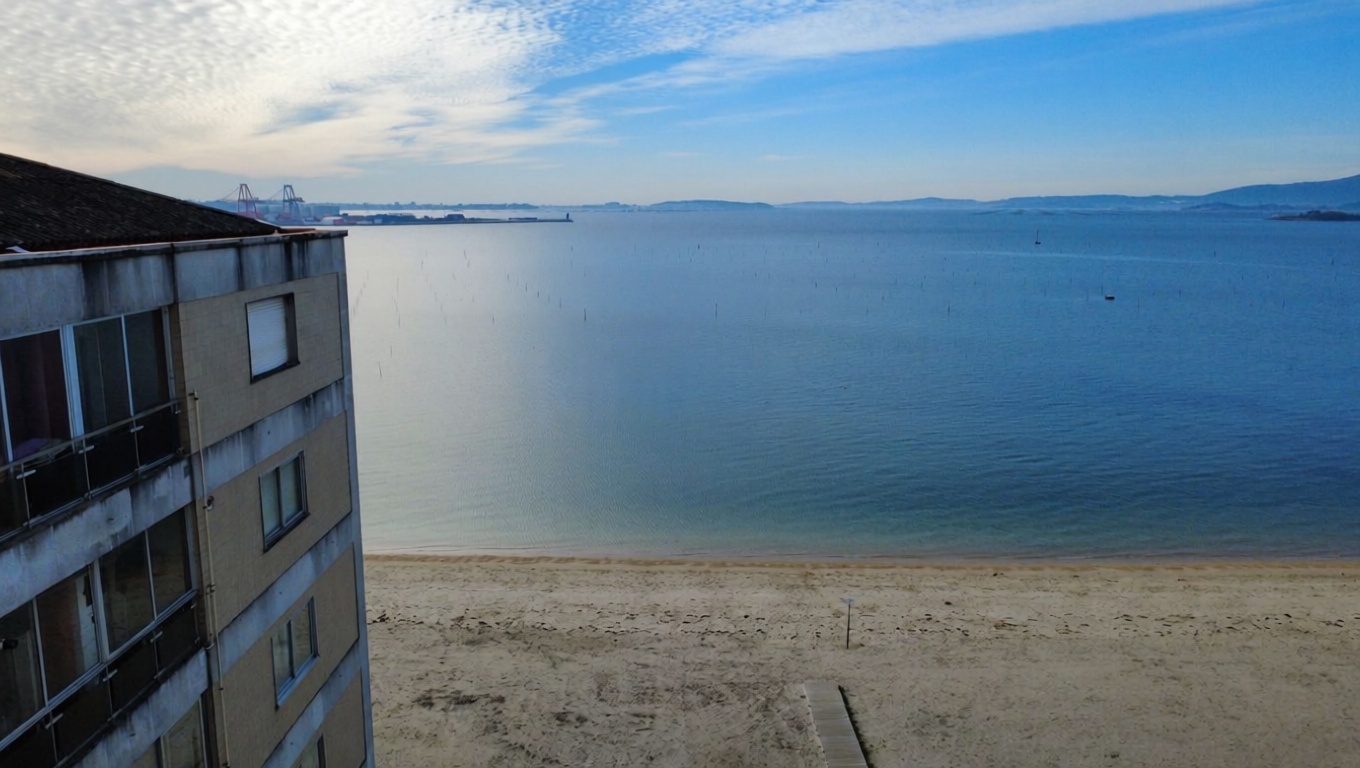 Beachfront flat in Vilagarcía de Arousa — Sea view