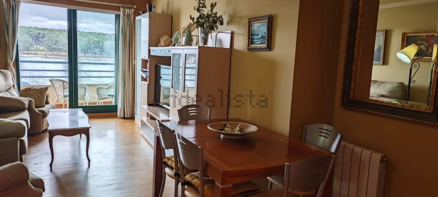 Appartement en première ligne de plage à O Grove — Séjour