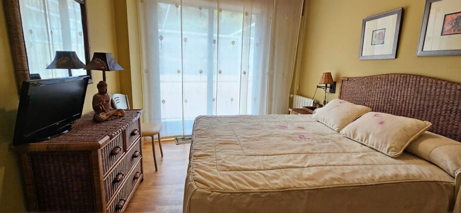 Beachfront flat in O Grove — Bedroom