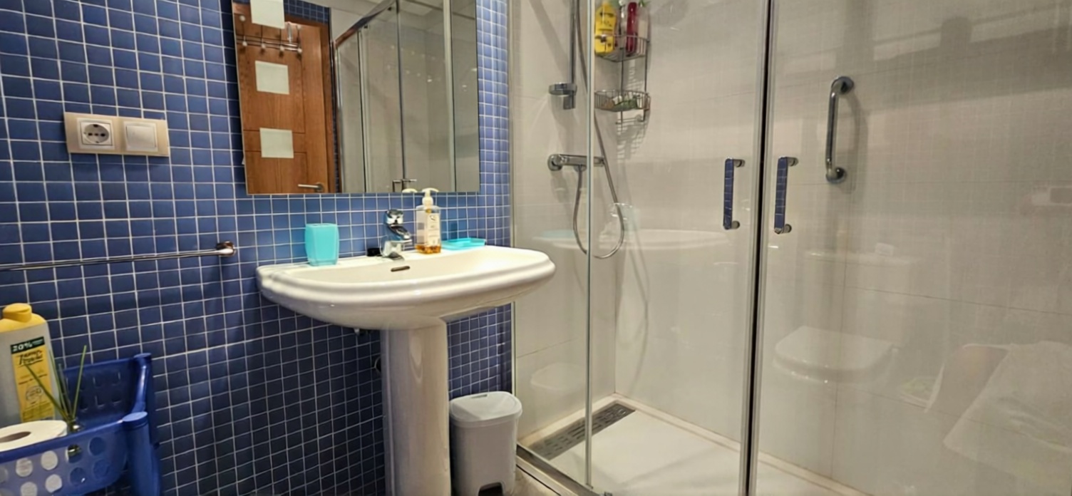 Beachfront flat in O Grove — Bathroom