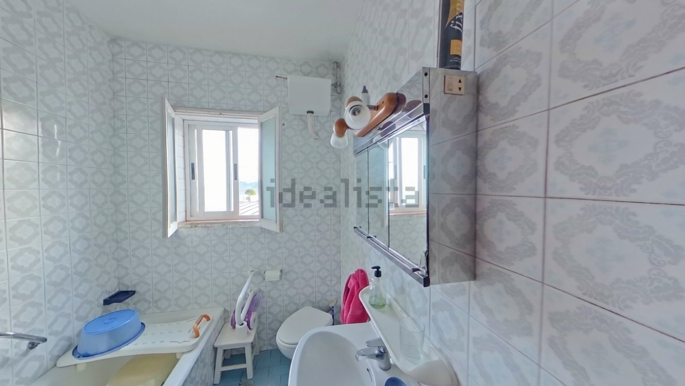 Chalet mit direkter Strandzugang in O Grove — Bad