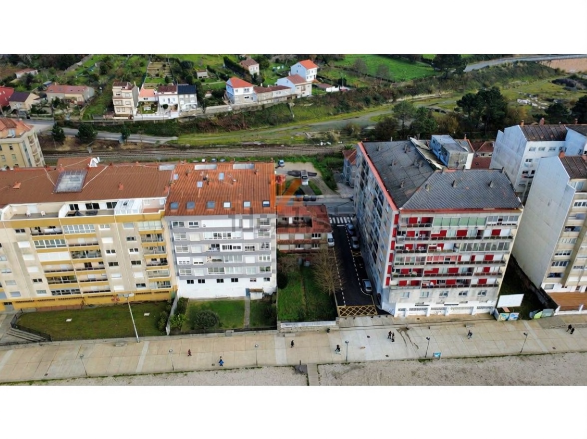 Beachfront flat in Vilagarcía de Arousa — Aerial