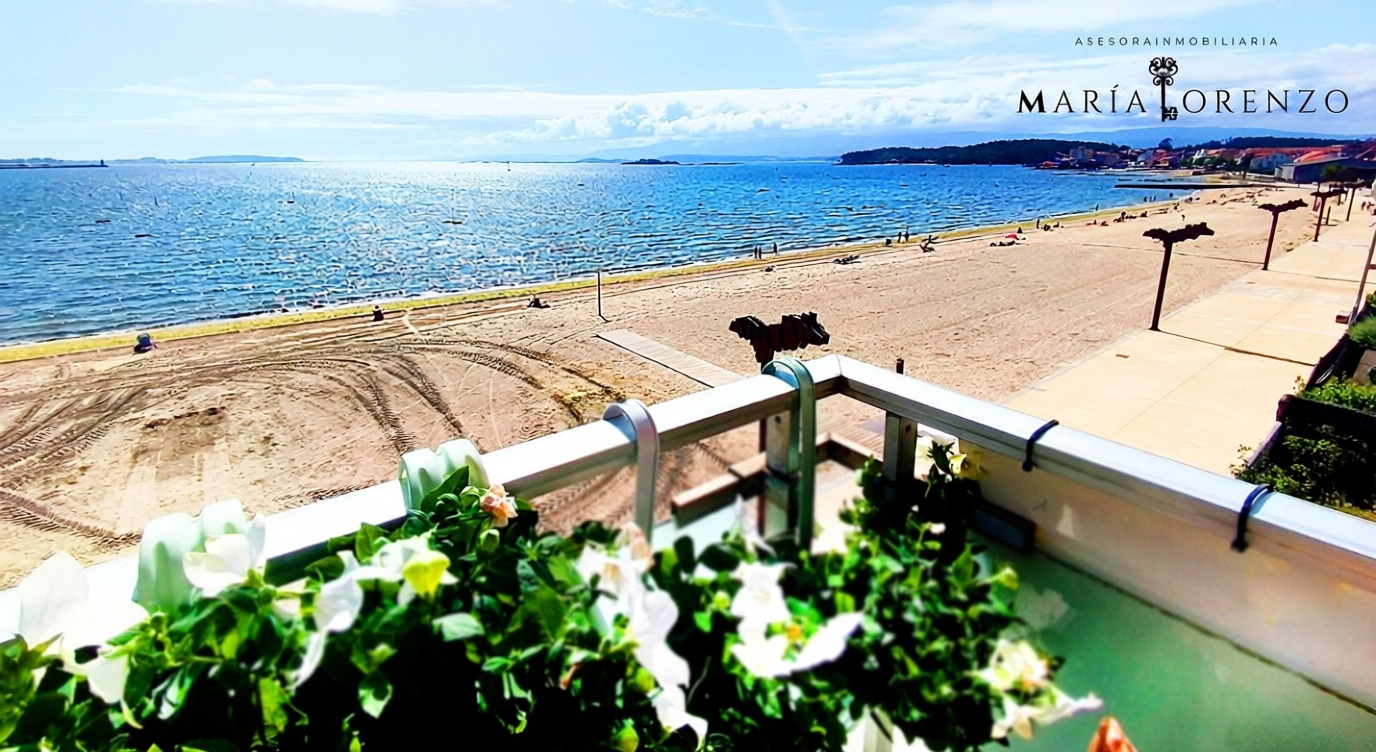 Beachfront flat in Vilagarcía de Arousa — Living room