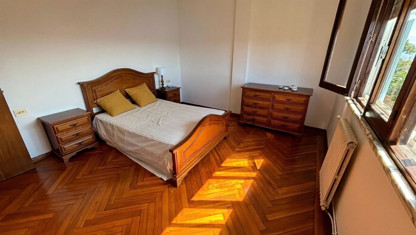 Chalet with direct beach access in Puebla del Caramiñal — Bedroom