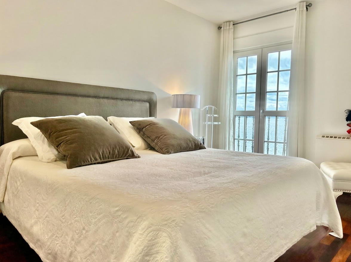 Beachfront flat in Ribeira — Bedroom