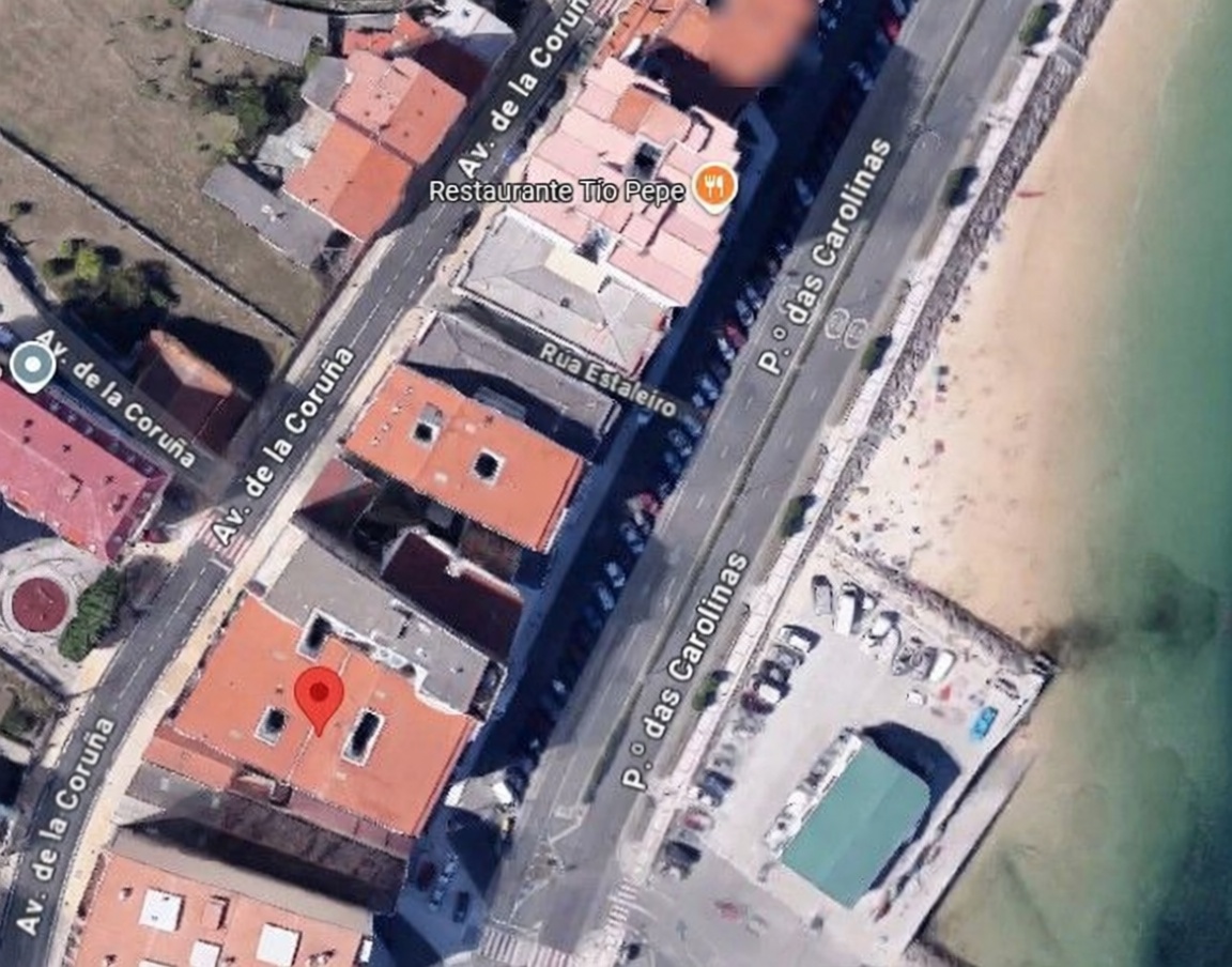 Beachfront flat in Ribeira — Aerial