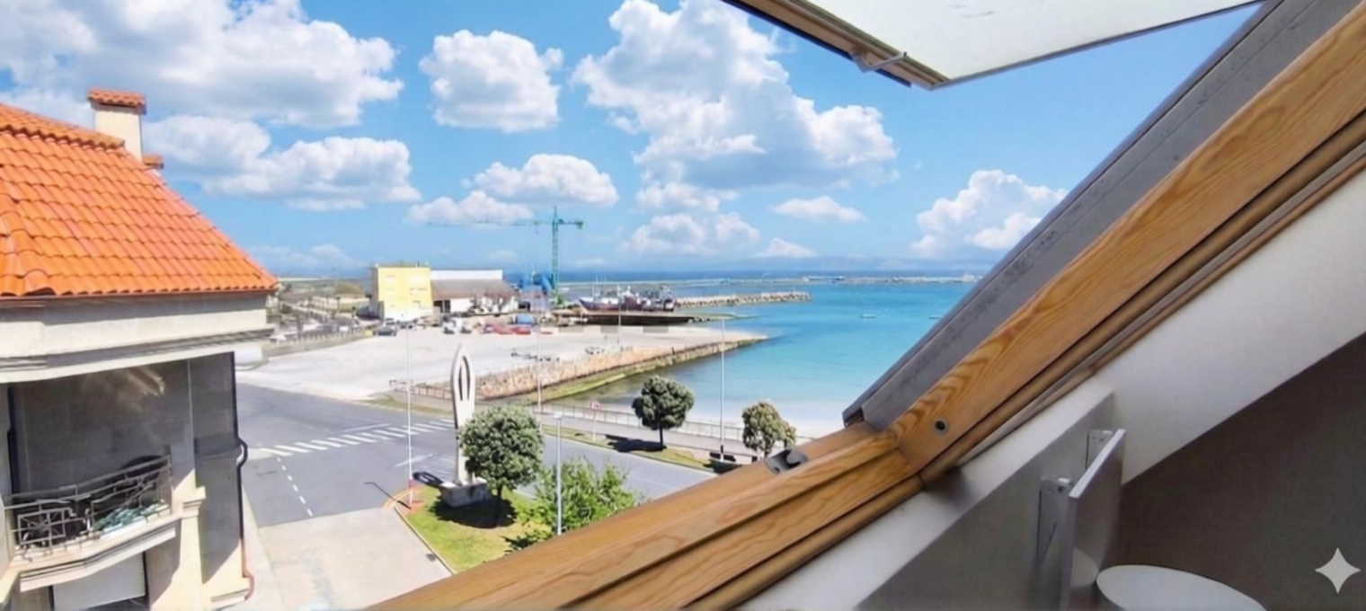 Beachfront flat in Ribeira — Sea terrace
